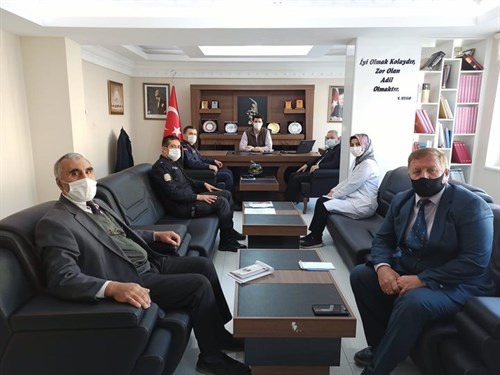 İlçemizde "25 Kasım Kadına Yönelik Şiddete Karşı Uluslararası Mücadele Günü" Kapsamında Kadın Destek Uygulaması (KADES) Hakkında Toplantı Yapıldı